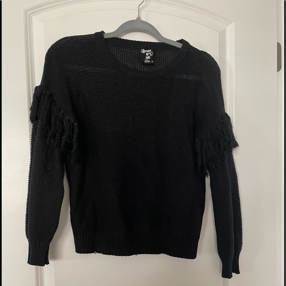 Cute Black Sweater with Ruffles on Sleeves